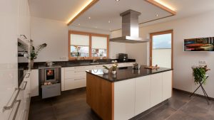 Moderne Kroell Winkel Kuche weiss