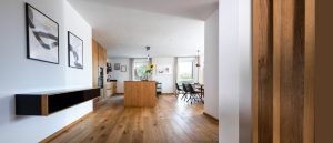 Küche, Wohnzimmer imd Trennwand aus Eiche