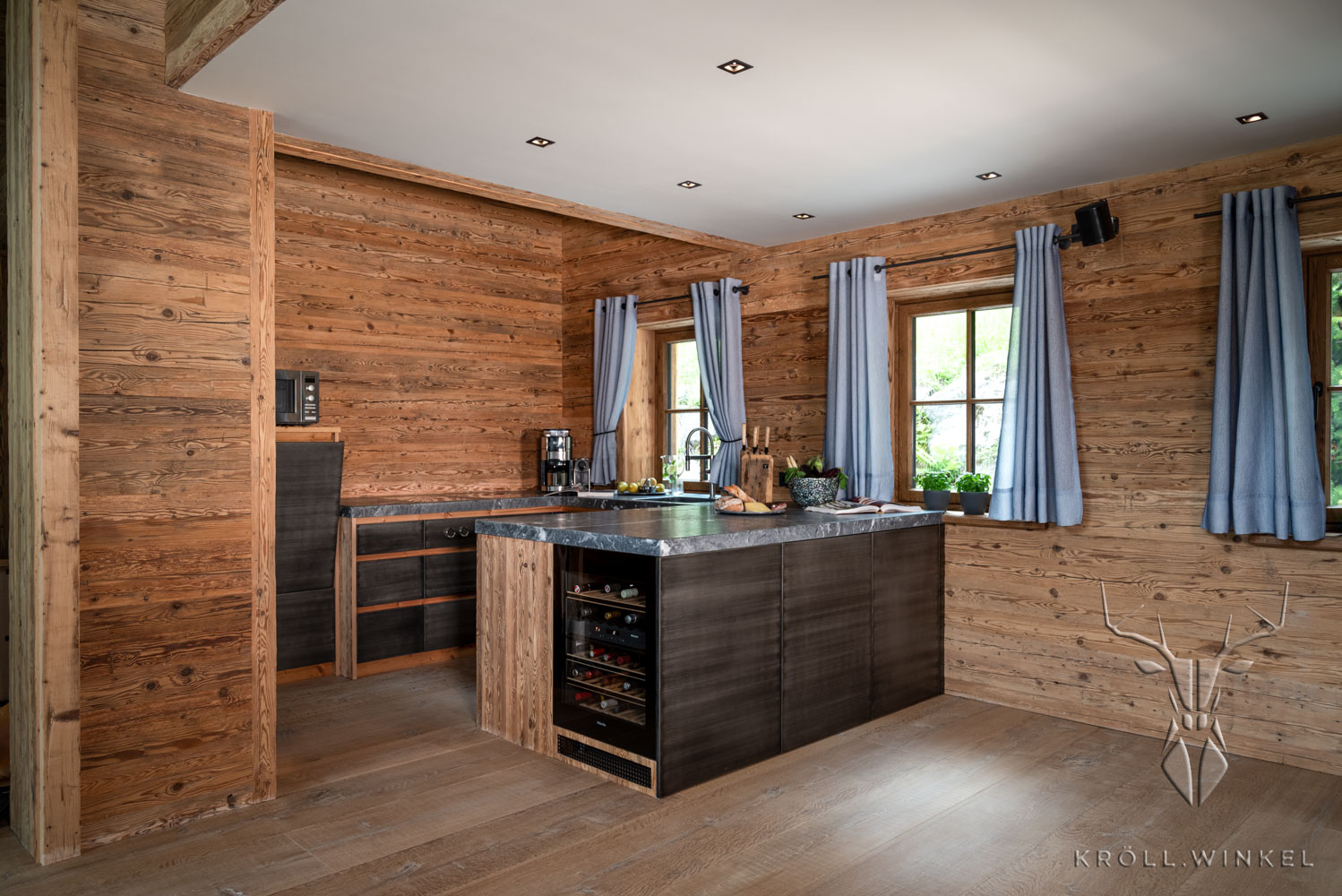Küche Stahllook mit Altholz Eiche