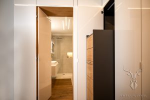 Herausziehbarer Schrank Eiche
