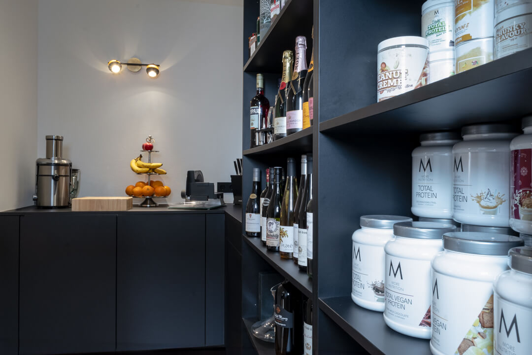 Dirty Kitchen mit Regal