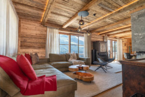 Stillvolles Chalet Interieur Wohnzimmer Altholz