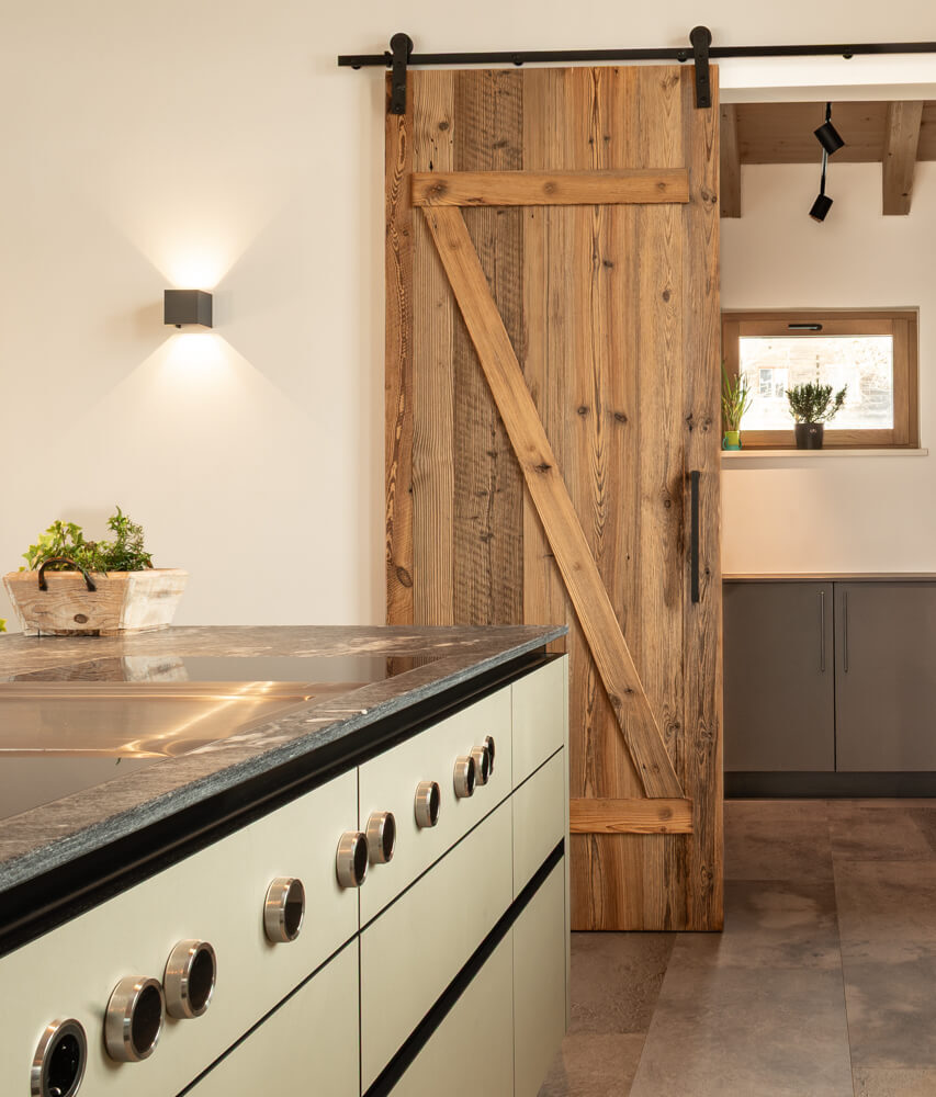 Dirty kitchen Chalet mit Barndoor