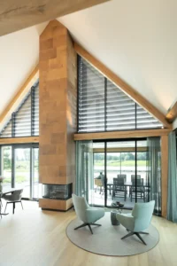 Kamin Leder