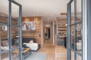 Chalet Apartment. Altholz Wohnzimmer Design.